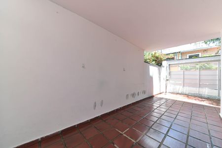 Casa para alugar com 170m², 3 quartos e 2 vagas Casa para alugar com 170m², 3 quartos e 2 vagasGaragem - Quintal