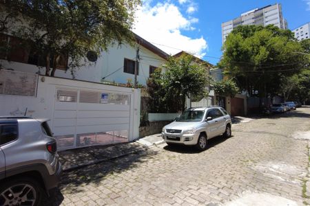 Casa para alugar com 170m², 3 quartos e 2 vagasFachada