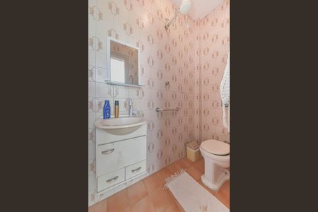 Casa para alugar com 170m², 3 quartos e 2 vagas Casa para alugar com 170m², 3 quartos e 2 vagasBanheiro de Serviço