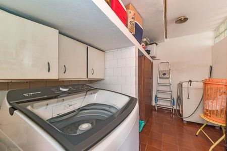 Casa para alugar com 170m², 3 quartos e 2 vagas Casa para alugar com 170m², 3 quartos e 2 vagasLavanderia - Interno