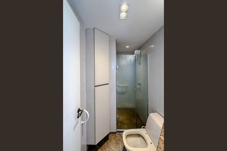 Apartamento para alugar com 56m², 2 quartos e 1 vaga Apartamento para alugar com 56m², 2 quartos e 1 vagaBanheiro