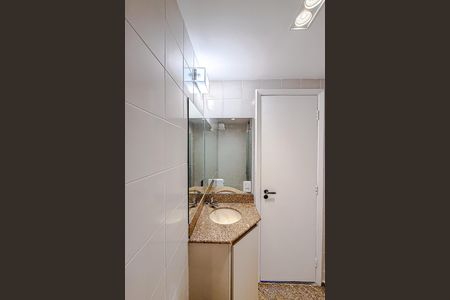 Apartamento para alugar com 56m², 2 quartos e 1 vaga Apartamento para alugar com 56m², 2 quartos e 1 vagaBanheiro