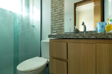 Casa para alugar com 90m², 2 quartos e 2 vagas Casa para alugar com 90m², 2 quartos e 2 vagasBanheiro da Suíte 1