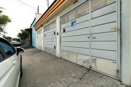 Casa para alugar com 90m², 2 quartos e 2 vagas Casa para alugar com 90m², 2 quartos e 2 vagasFachada e Plaquinha