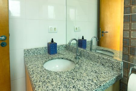 Casa para alugar com 90m², 2 quartos e 2 vagas Casa para alugar com 90m², 2 quartos e 2 vagasBanheiro da Suíte 2