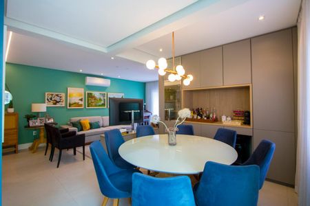 Apartamento à venda com 92m², 2 quartos e 2 vagas Apartamento à venda com 92m², 2 quartos e 2 vagasSala