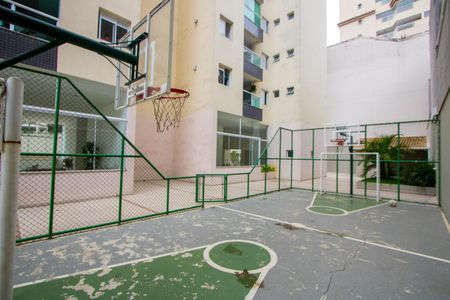 Apartamento à venda com 92m², 2 quartos e 2 vagas Apartamento à venda com 92m², 2 quartos e 2 vagasÁrea comum - Quadra esportiva