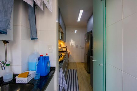 Apartamento à venda com 92m², 2 quartos e 2 vagas Apartamento à venda com 92m², 2 quartos e 2 vagasÁrea de serviço