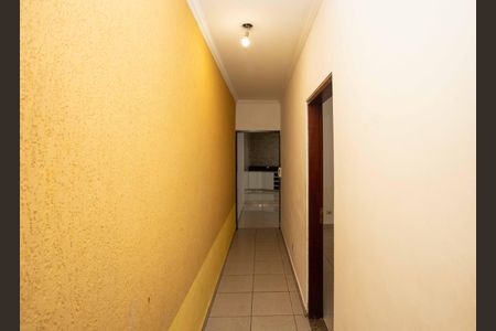 Casa à venda com 170m², 5 quartos e 5 vagasCorredor