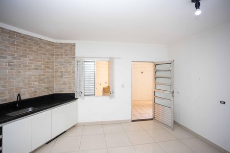 Casa à venda com 170m², 5 quartos e 5 vagasSala/Cozinha Casa 1