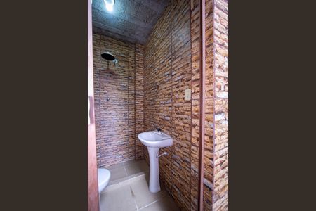 Casa para alugar com 60m², 1 quarto e sem vagaBanheiro externo