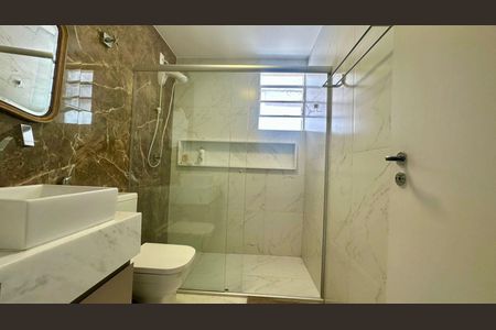 Apartamento à venda com 62m², 2 quartos e 1 vaga Apartamento à venda com 62m², 2 quartos e 1 vagaBanheiro