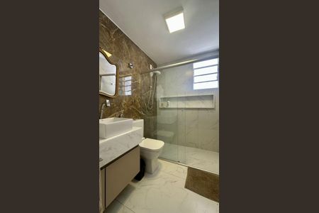 Banheiro de apartamento à venda com 2 quartos, 62m² em São Pedro, Belo Horizonte