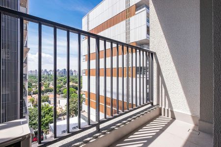 Studio - Varanda de kitnet/studio para alugar com 1 quarto, 24m² em Pinheiros, São Paulo