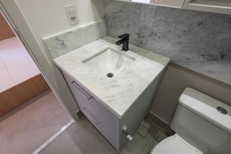 Studio - Banheiro de kitnet/studio para alugar com 1 quarto, 24m² em Pinheiros, São Paulo