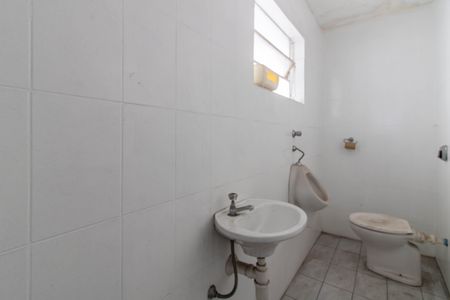 Banheiro de casa à venda com 1 quarto, 350m² em Jardim Cocaia, Guarulhos