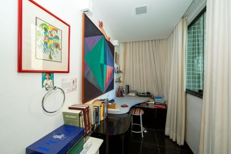 Apartamento à venda com 156m², 4 quartos e 3 vagasQUARTO2