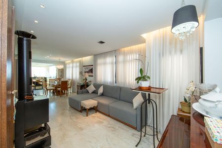 Apartamento à venda com 156m², 4 quartos e 3 vagasSALA