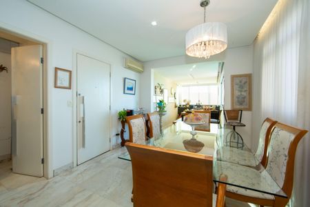 Apartamento à venda com 156m², 4 quartos e 3 vagasSALA