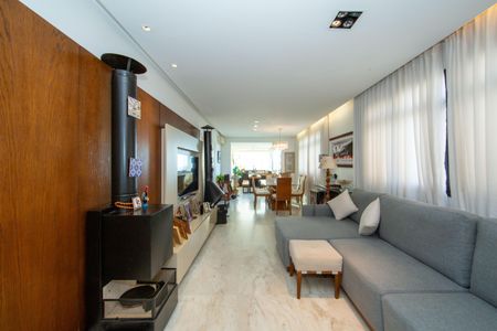 Apartamento à venda com 156m², 4 quartos e 3 vagasSALA