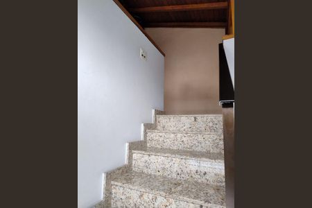 Casa para alugar com 280m², 4 quartos e 5 vagas Casa para alugar com 280m², 4 quartos e 5 vagasSótão