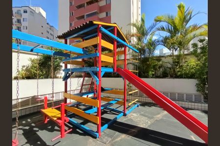 Apartamento à venda com 87m², 3 quartos e 2 vagasÁrea comum - Playground