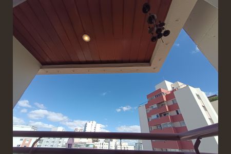 Apartamento à venda com 87m², 3 quartos e 2 vagasVaranda - Sala
