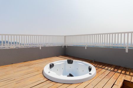 Apartamento para alugar com 27m², 1 quarto e sem vaga Apartamento para alugar com 27m², 1 quarto e sem vagaÁrea Comum - Jacuzzi