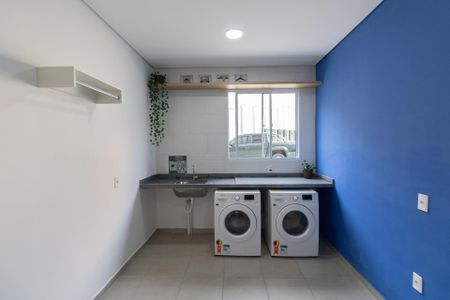 Apartamento para alugar com 27m², 1 quarto e sem vaga Apartamento para alugar com 27m², 1 quarto e sem vagaÁrea Comum - Lavanderia