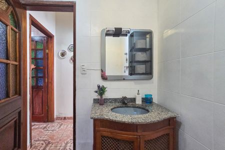 Casa para alugar com 170m², 3 quartos e 2 vagas Casa para alugar com 170m², 3 quartos e 2 vagasBanheiro