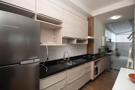 Apartamento à venda com 110m², 2 quartos e 1 vaga Apartamento à venda com 110m², 2 quartos e 1 vagaCozinha e Área de Serviço