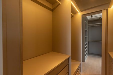 Apartamento à venda com 153m², 3 quartos e 3 vagasCloset da suíte 1