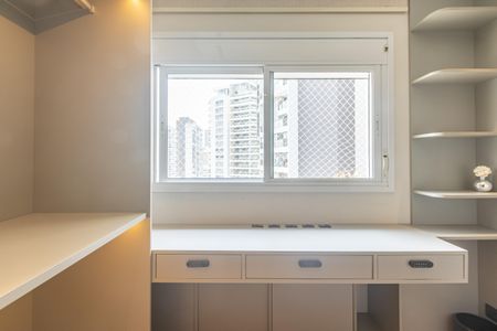 Apartamento à venda com 153m², 3 quartos e 3 vagasCloset da suíte 1