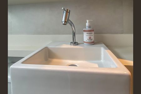 Apartamento à venda com 153m², 3 quartos e 3 vagasBanheiro de serviço