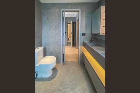 Apartamento à venda com 153m², 3 quartos e 3 vagasBanheiro da Suíte 1