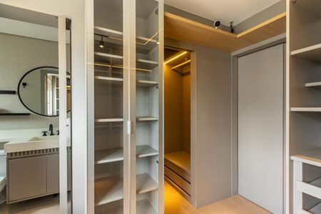 Apartamento à venda com 153m², 3 quartos e 3 vagasCloset da suíte 1