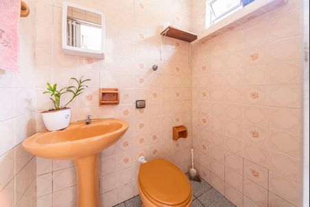 Casa à venda com 220m², 3 quartos e 3 vagas Casa à venda com 220m², 3 quartos e 3 vagasLavabo