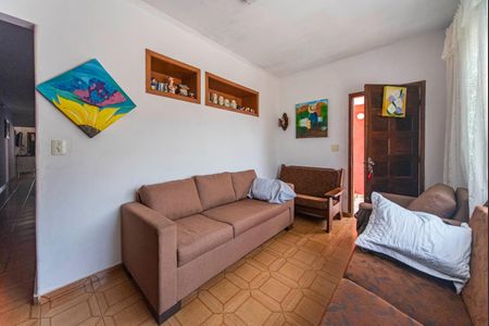 Casa à venda com 220m², 3 quartos e 3 vagas Casa à venda com 220m², 3 quartos e 3 vagasSala