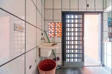 Casa à venda com 220m², 3 quartos e 3 vagas Casa à venda com 220m², 3 quartos e 3 vagasÁrea de Serviço