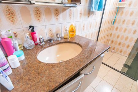 Casa à venda com 220m², 3 quartos e 3 vagas Casa à venda com 220m², 3 quartos e 3 vagasBanheiro 1