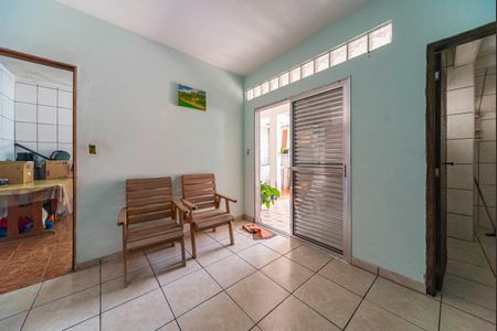 Casa à venda com 220m², 3 quartos e 3 vagas Casa à venda com 220m², 3 quartos e 3 vagasSala da Edícula