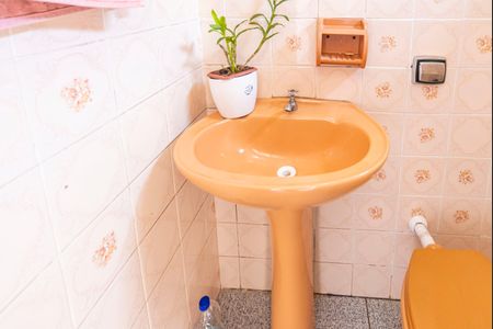 Casa à venda com 220m², 3 quartos e 3 vagas Casa à venda com 220m², 3 quartos e 3 vagasLavabo