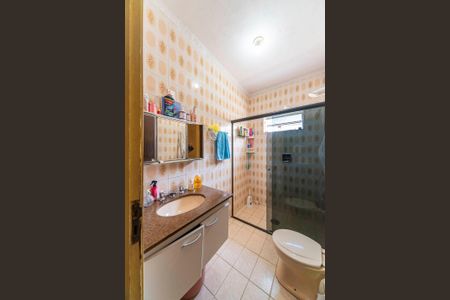 Casa à venda com 220m², 3 quartos e 3 vagas Casa à venda com 220m², 3 quartos e 3 vagasBanheiro 1