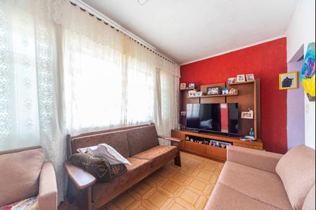 Casa à venda com 220m², 3 quartos e 3 vagas Casa à venda com 220m², 3 quartos e 3 vagasSala