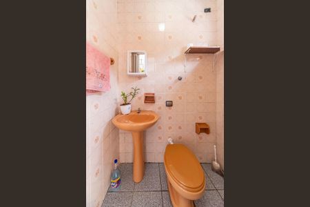 Casa à venda com 220m², 3 quartos e 3 vagas Casa à venda com 220m², 3 quartos e 3 vagasLavabo