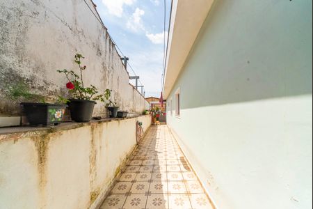 Casa à venda com 220m², 3 quartos e 3 vagas Casa à venda com 220m², 3 quartos e 3 vagasCorredor Externo