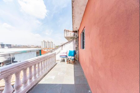 Casa à venda com 220m², 3 quartos e 3 vagas Casa à venda com 220m², 3 quartos e 3 vagasvaranda da Edícula