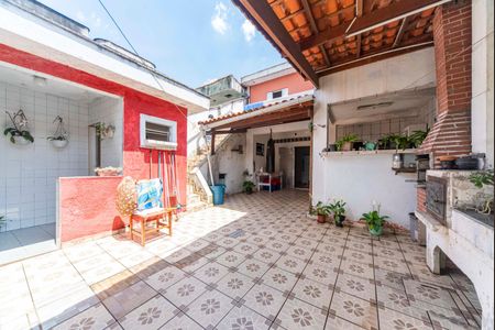 Casa à venda com 220m², 3 quartos e 3 vagas Casa à venda com 220m², 3 quartos e 3 vagasQuintal