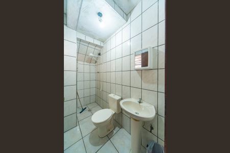 Casa à venda com 220m², 3 quartos e 3 vagas Casa à venda com 220m², 3 quartos e 3 vagasBanheiro da Edícula