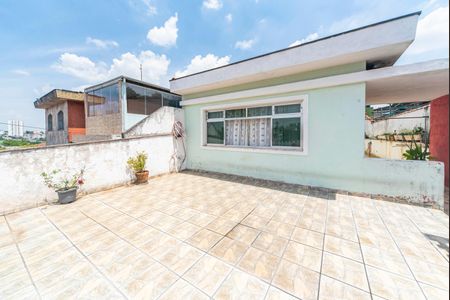 Casa à venda com 220m², 3 quartos e 3 vagas Casa à venda com 220m², 3 quartos e 3 vagasVaranda da frente